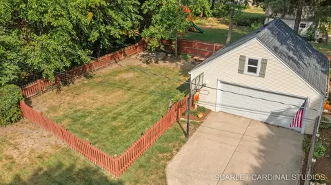 Exterior - 802 Richards St, Geneva, IL 60134 photo 8 of 10