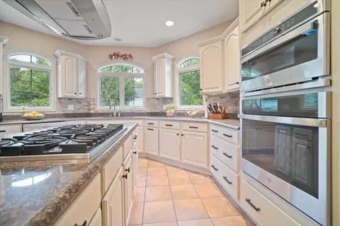 Kitchen - 1911 Gailey Ln, Bloomington, IL 61704 photo 2 of 3