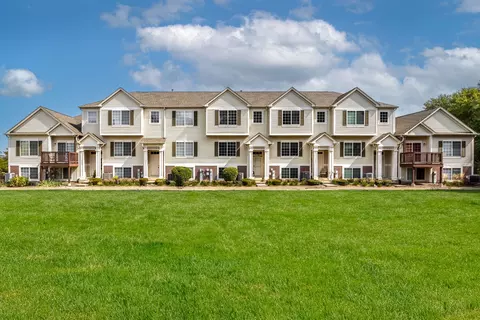 1745 Fredericksburg Ln #1745, Aurora, IL 60503