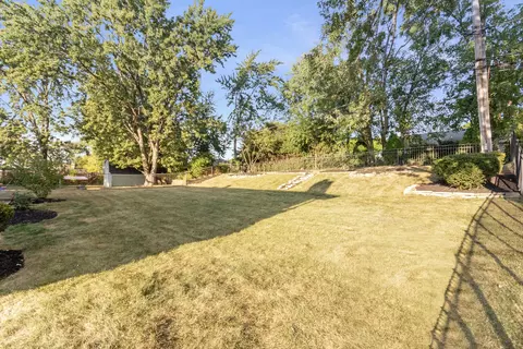 1635 Chippendale Rd, Hoffman Estates, IL 60169 photo 23