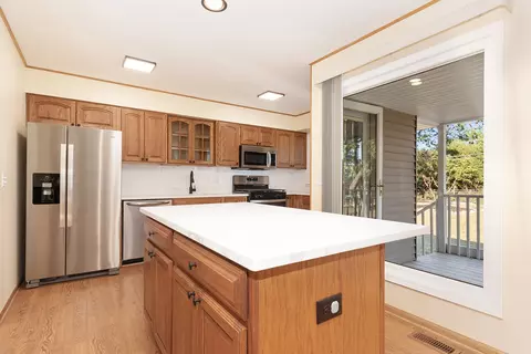 1635 Chippendale Rd, Hoffman Estates, IL 60169 photo 8