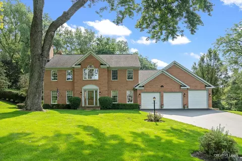 2615 Chapel Hill Dr, Elgin, IL 60120