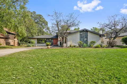 12929 S Golfview Ln, Palos Heights, IL 60463
