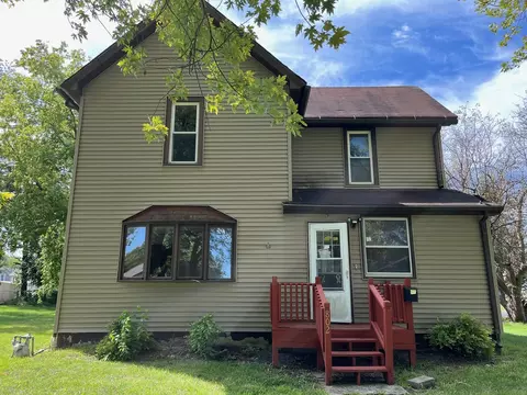 802 E Washington St, Pontiac, IL 61764