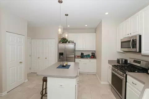 2449 Stonegate Rd, Algonquin, IL 60102 photo 8