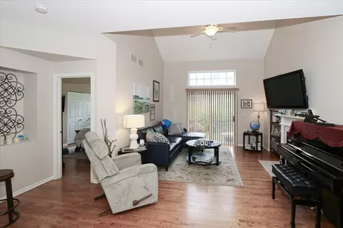2449 Stonegate Rd, Algonquin, IL 60102 photo 15