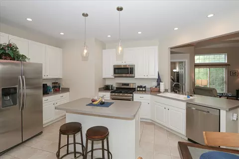 2449 Stonegate Rd, Algonquin, IL 60102 photo 7