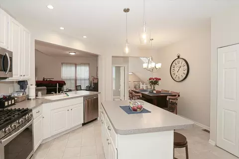 2449 Stonegate Rd, Algonquin, IL 60102 photo 9