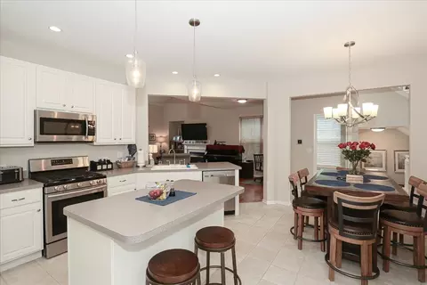 2449 Stonegate Rd, Algonquin, IL 60102 photo 12