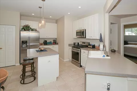2449 Stonegate Rd, Algonquin, IL 60102 photo 10