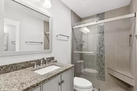 2425 Central St #2B, Evanston, IL 60201 photo 11