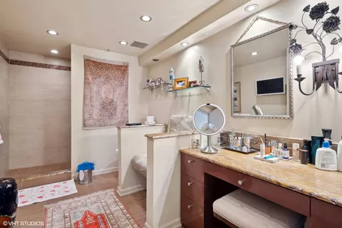 161 E Chicago Ave #42F, Chicago, IL 60611 photo 11