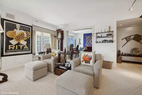 161 E Chicago Ave #42F, Chicago, IL 60611 photo 8