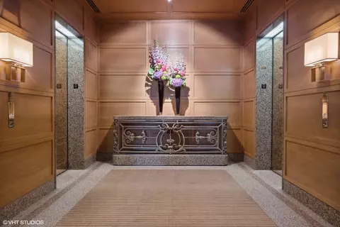 161 E Chicago Ave #42F, Chicago, IL 60611 photo 20