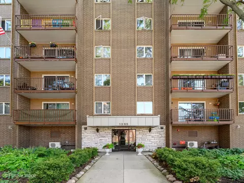 1365 Ashland Ave #504, Des Plaines, IL 60016
