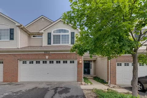 9952 Cummings St, Huntley, IL 60142