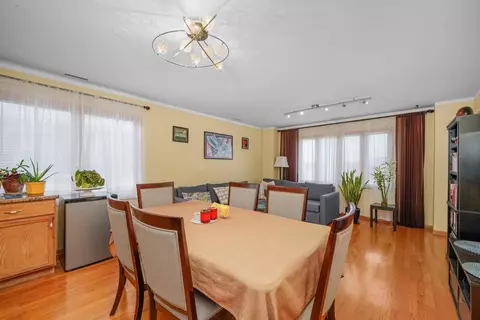 Dining - 7421 W Archer Ave #3B, Summit, IL 60501 photo 1 of 4