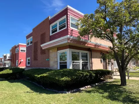 8853 N Washington St #A, Niles, IL 60714