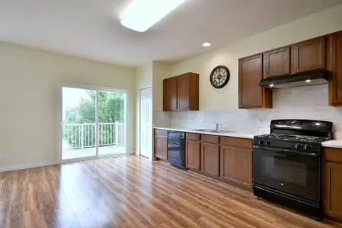 4036 Pompton Ct, Elgin, IL 60124 photo 9