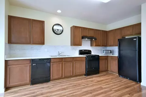 4036 Pompton Ct, Elgin, IL 60124 photo 6