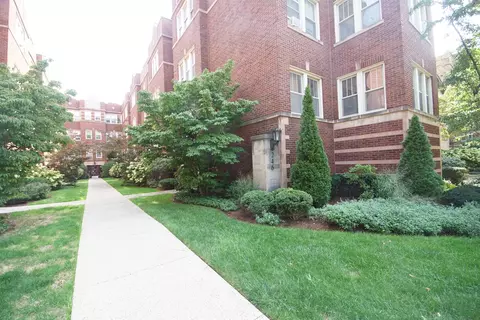 246 S Maple Ave #1E, Oak Park, IL 60302