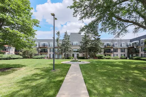 5200 Carriageway Dr #118, Rolling Meadows, IL 60008 photo 1