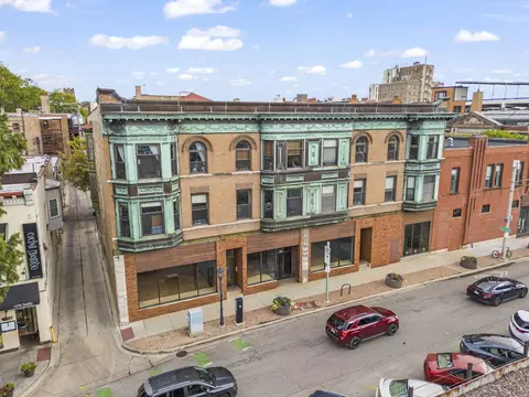 806 North Blvd #302, Oak Park, IL 60301