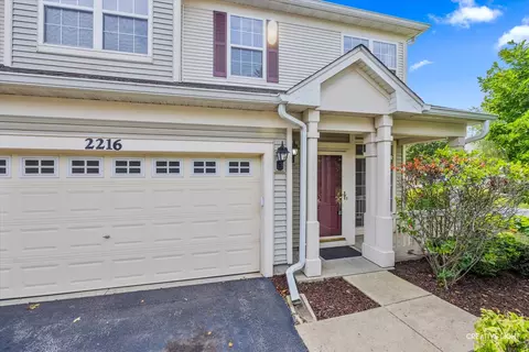 2216 Hillsboro Ct, Aurora, IL 60503