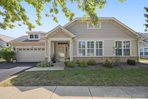 1911 Chase Ln, Aurora, IL 60502