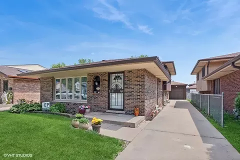 2745 W 90th Pl, Evergreen Park, IL 60805