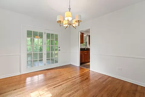 735 Circle Dr, Tower Lakes, IL 60010 photo 11