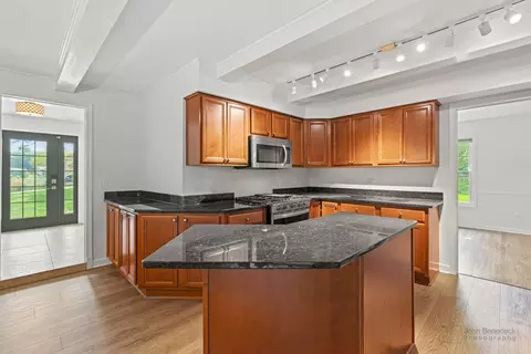 735 Circle Dr, Tower Lakes, IL 60010 photo 19