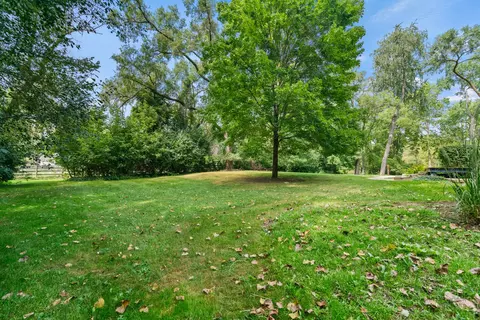 735 Circle Dr, Tower Lakes, IL 60010 photo 40