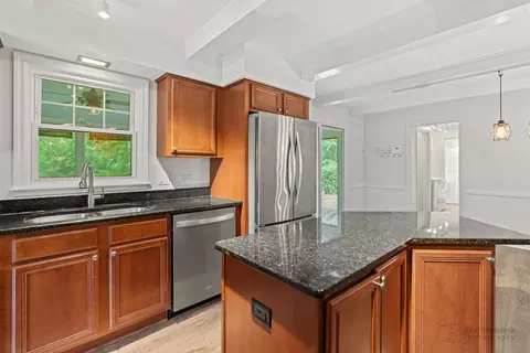 735 Circle Dr, Tower Lakes, IL 60010 photo 15