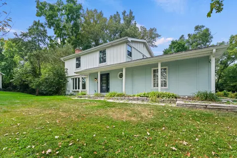 735 Circle Dr, Tower Lakes, IL 60010 photo 5
