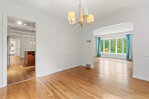 735 Circle Dr, Tower Lakes, IL 60010 photo 12