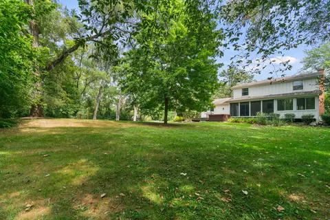 735 Circle Dr, Tower Lakes, IL 60010 photo 39