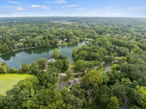 735 Circle Dr, Tower Lakes, IL 60010 photo 43