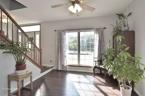 Entry Way - 635 Old Oak Cir, Algonquin, IL 60102 photo 1 of 1