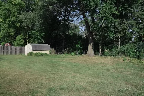 Exterior - 635 Old Oak Cir, Algonquin, IL 60102 photo 2 of 3