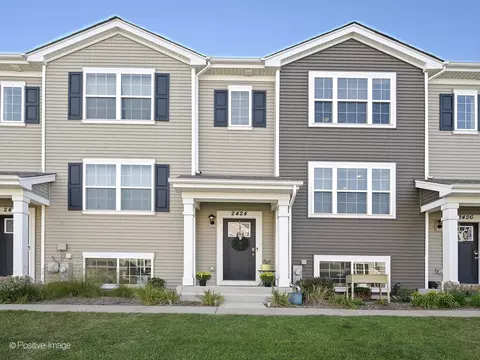 2424 Alison Ave, Pingree Grove, IL 60140