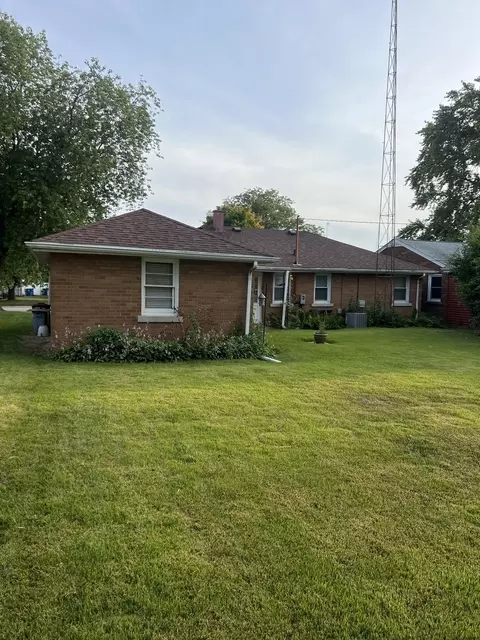 523 Beckman Dr, Kankakee, IL 60901 photo 2