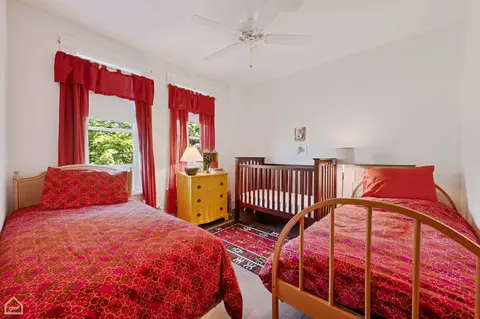 Bedroom - 1354 E 49th St, Chicago, IL 60615 photo 4 of 4