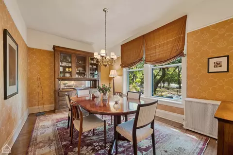 Dining - 1354 E 49th St, Chicago, IL 60615 photo 1 of 2