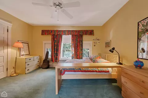 Bedroom - 1354 E 49th St, Chicago, IL 60615 photo 3 of 4