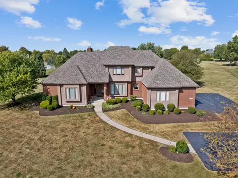 6 N249 Woodview Ct, Saint Charles, IL 60175