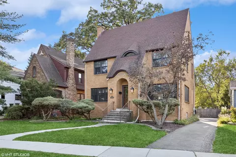 3508 Woodside Ave, Brookfield, IL 60513