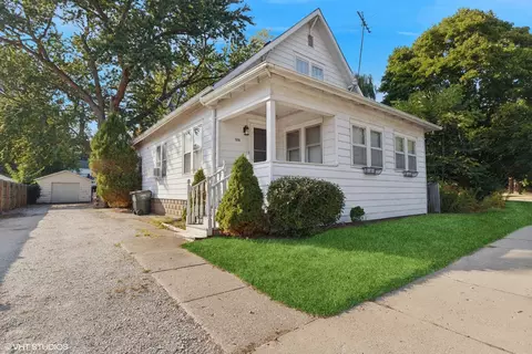 528 Sheridan Rd, Winthrop Harbor, IL 60096