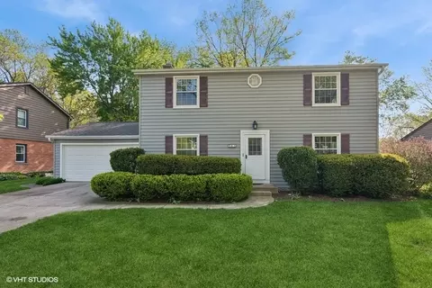 945 N Stark Dr, Palatine, IL 60074