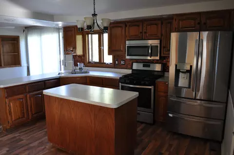 Kitchen - 424 Chambers St, Ottawa, IL 61350 photo 1 of 1